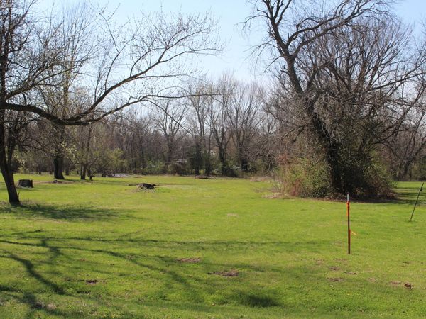 S Caroline Avenue, Bellflower, MO 63333