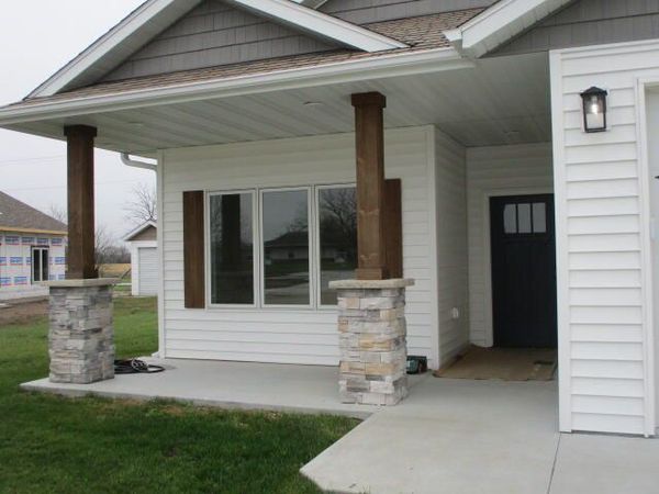 808 N Barela Circle, Centralia, MO 65240