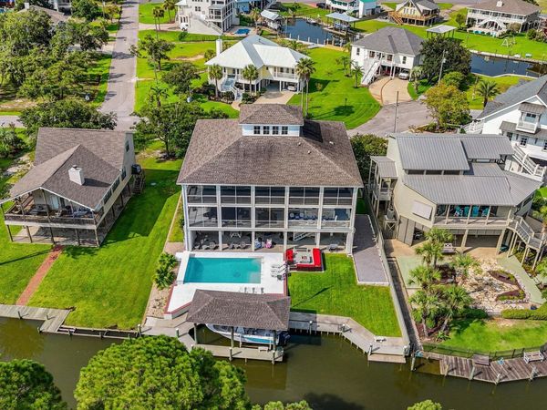 106 Ashwood Drive, Pass Christian, MS 39571