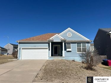 14860 Grebe Street, Bennington, NE 68007