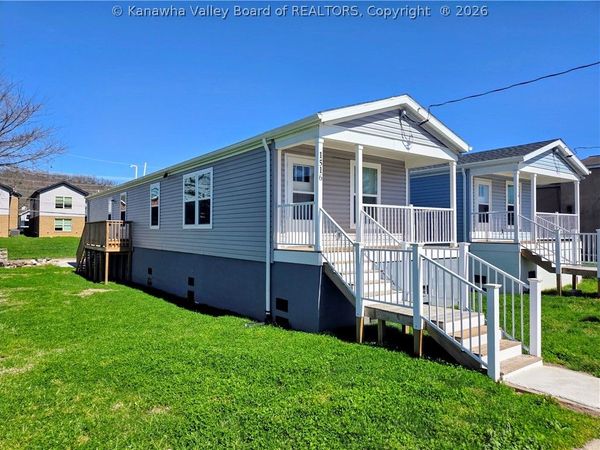 1516 2nd Avenue, Charleston, WV 25387