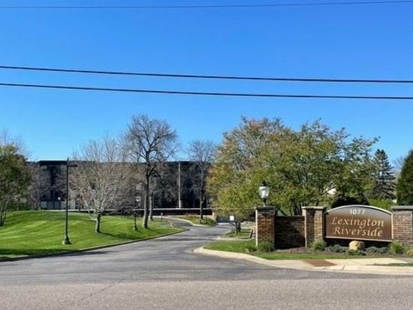 1077 Sibley Memorial Highway, Unit 305, Saint Paul, MN 55118