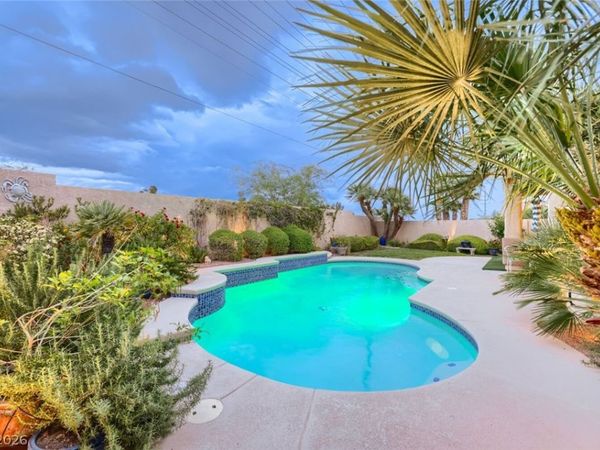 10824 Windrose Point Avenue , Las Vegas, NV 89144