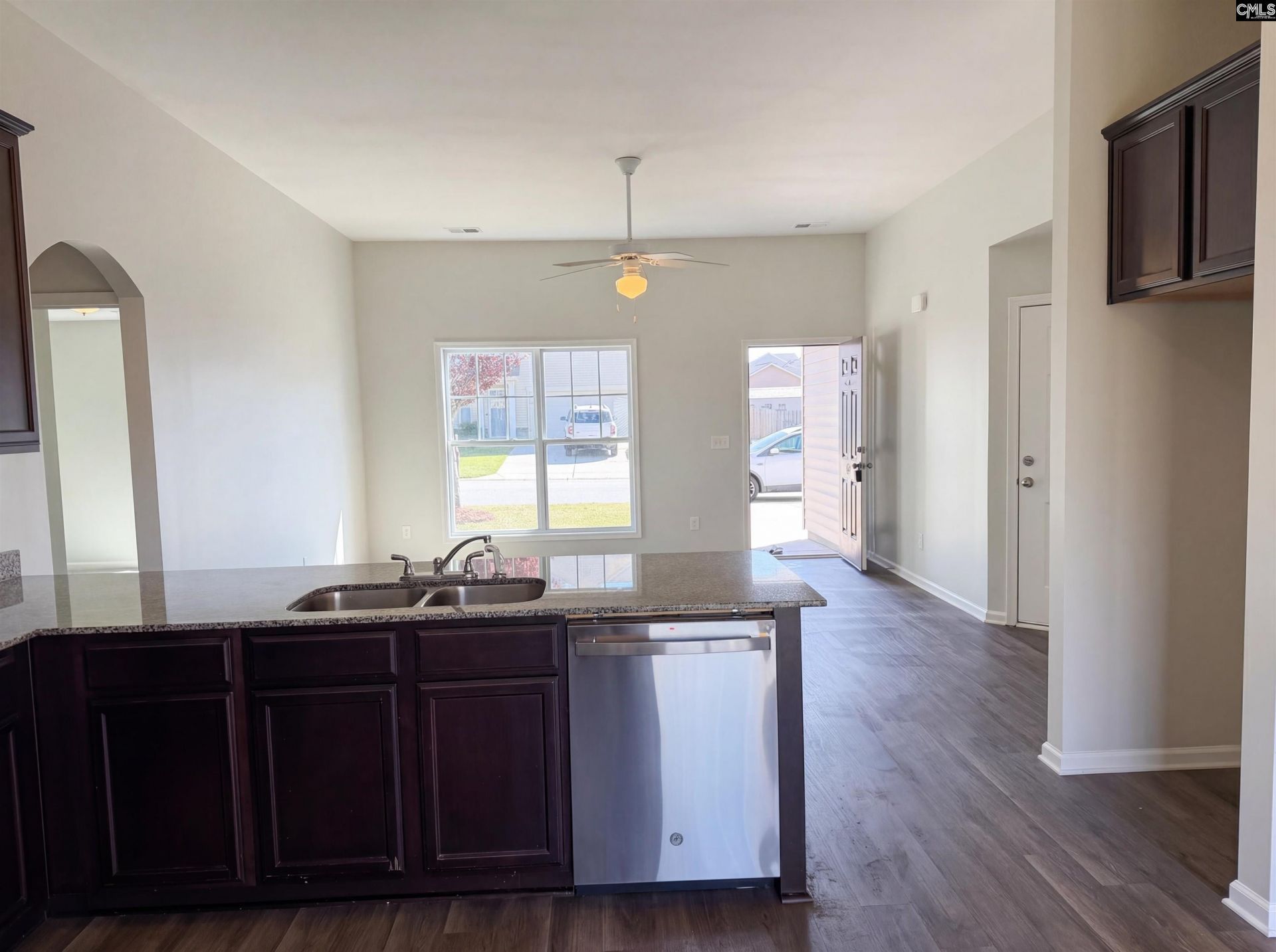 827 Dovefield Lane  Photo 10