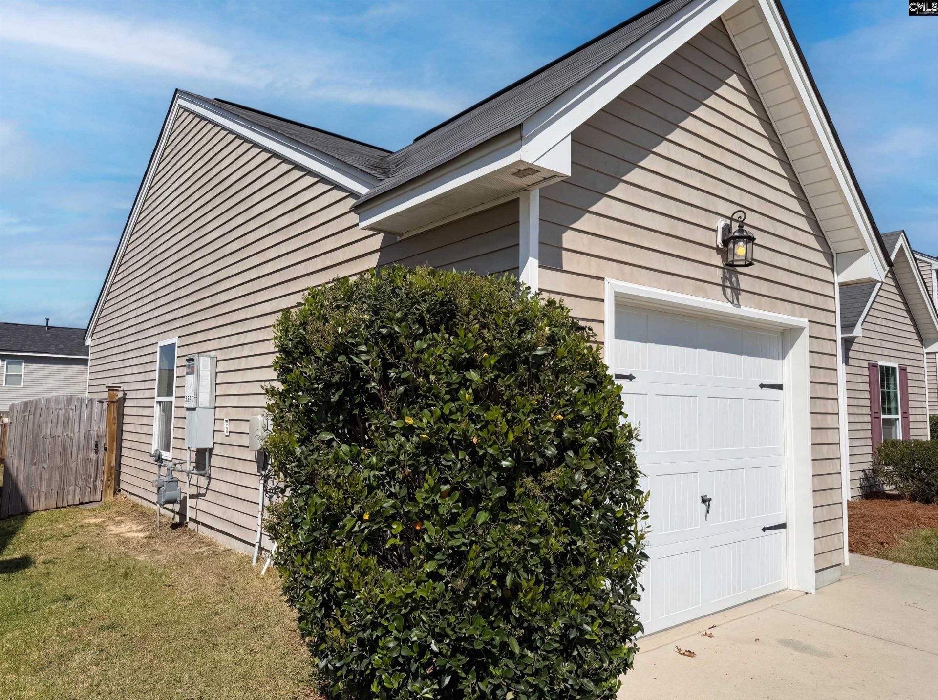 827 Dovefield Lane Photo 9