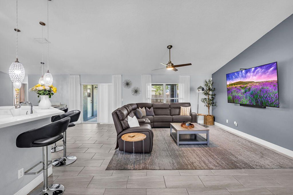 5905 NW Hann Drive, Port Saint Lucie, FL 34986 Photo