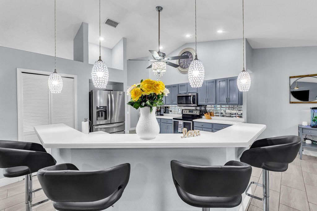 5905 NW Hann Drive, Port Saint Lucie, FL 34986 Photo