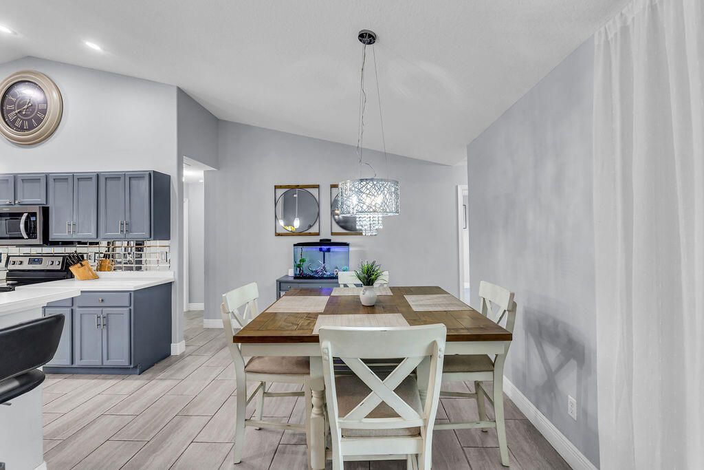 5905 NW Hann Drive, Port Saint Lucie, FL 34986 Photo