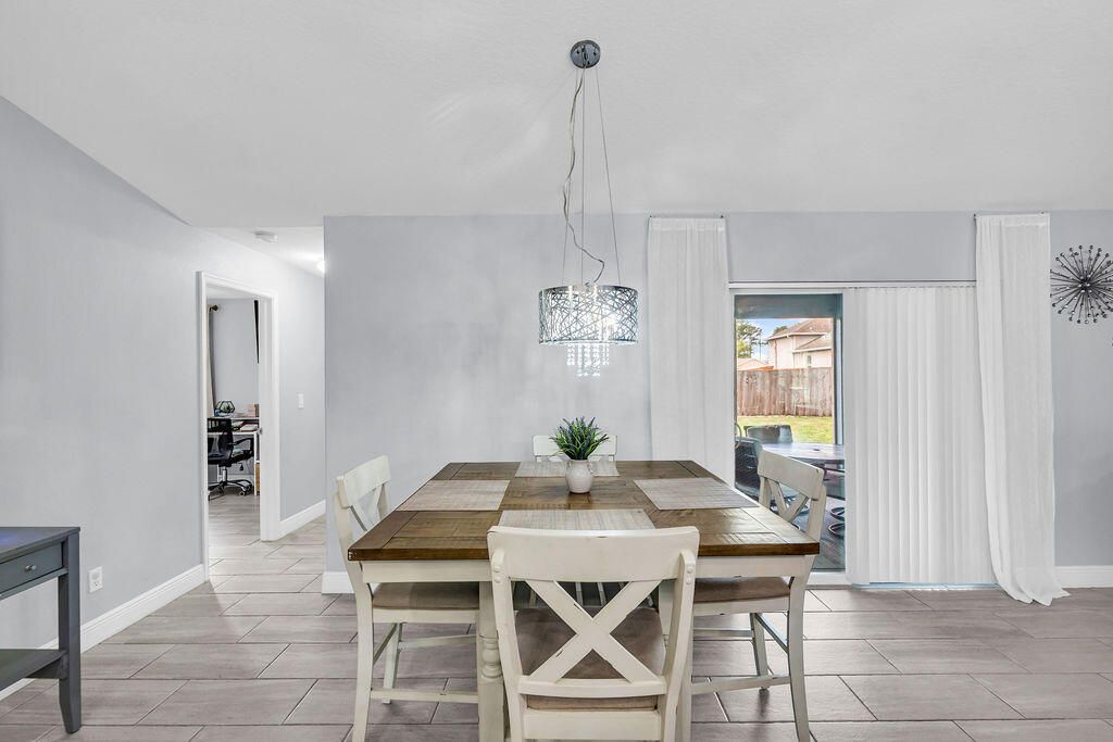 5905 NW Hann Drive, Port Saint Lucie, FL 34986 Photo