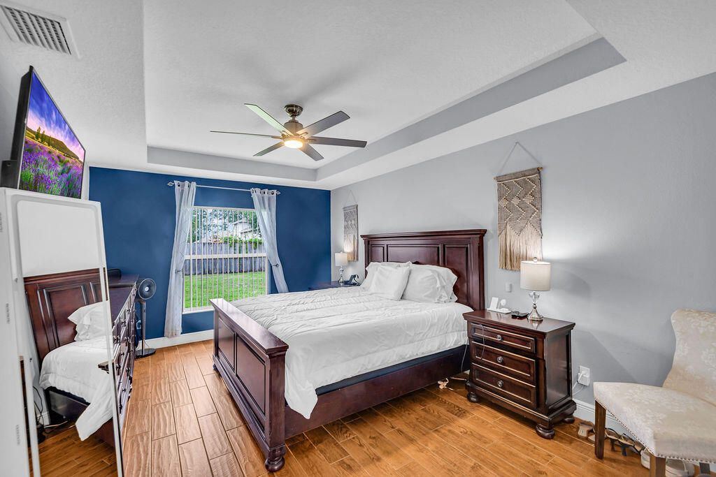 5905 NW Hann Drive, Port Saint Lucie, FL 34986 Photo