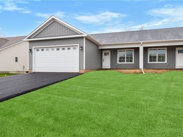 300 Nicks Way, Syracuse, NY 13209