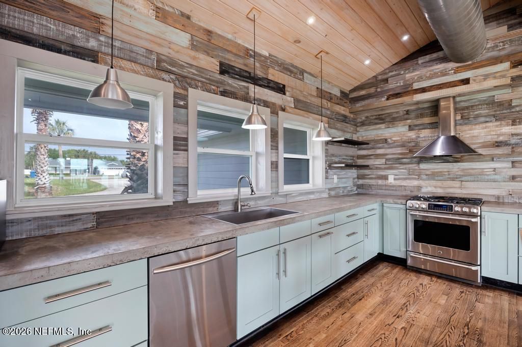 9388 Heckscher Drive, Jacksonville, FL 32226 Photo