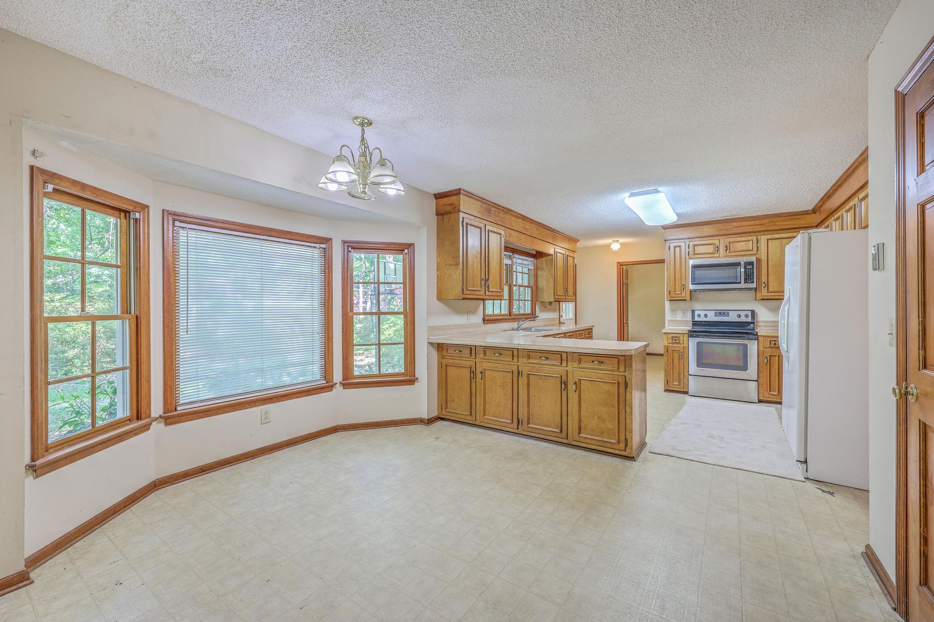 109 Squire Court Photo 13