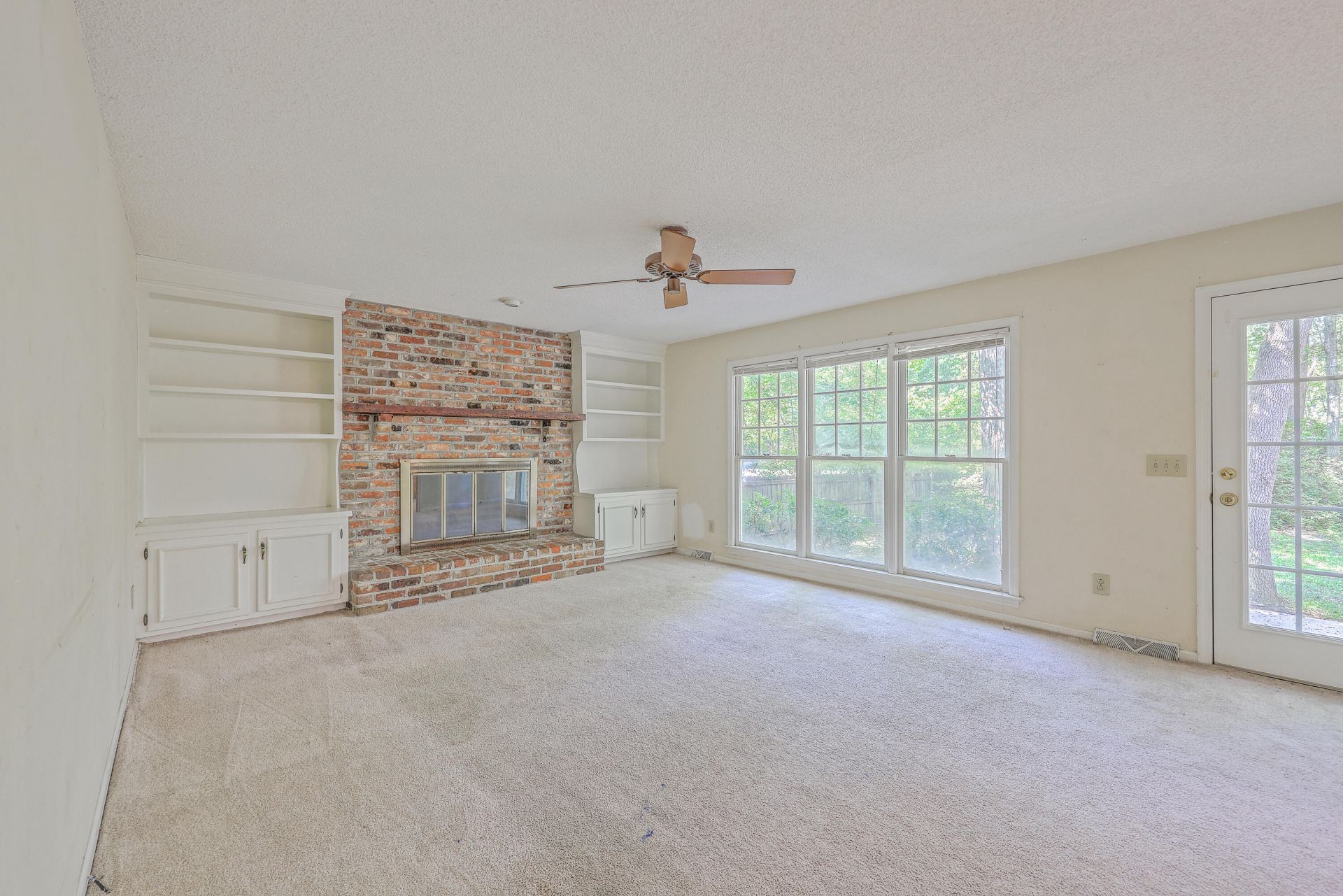 109 Squire Court Photo 15