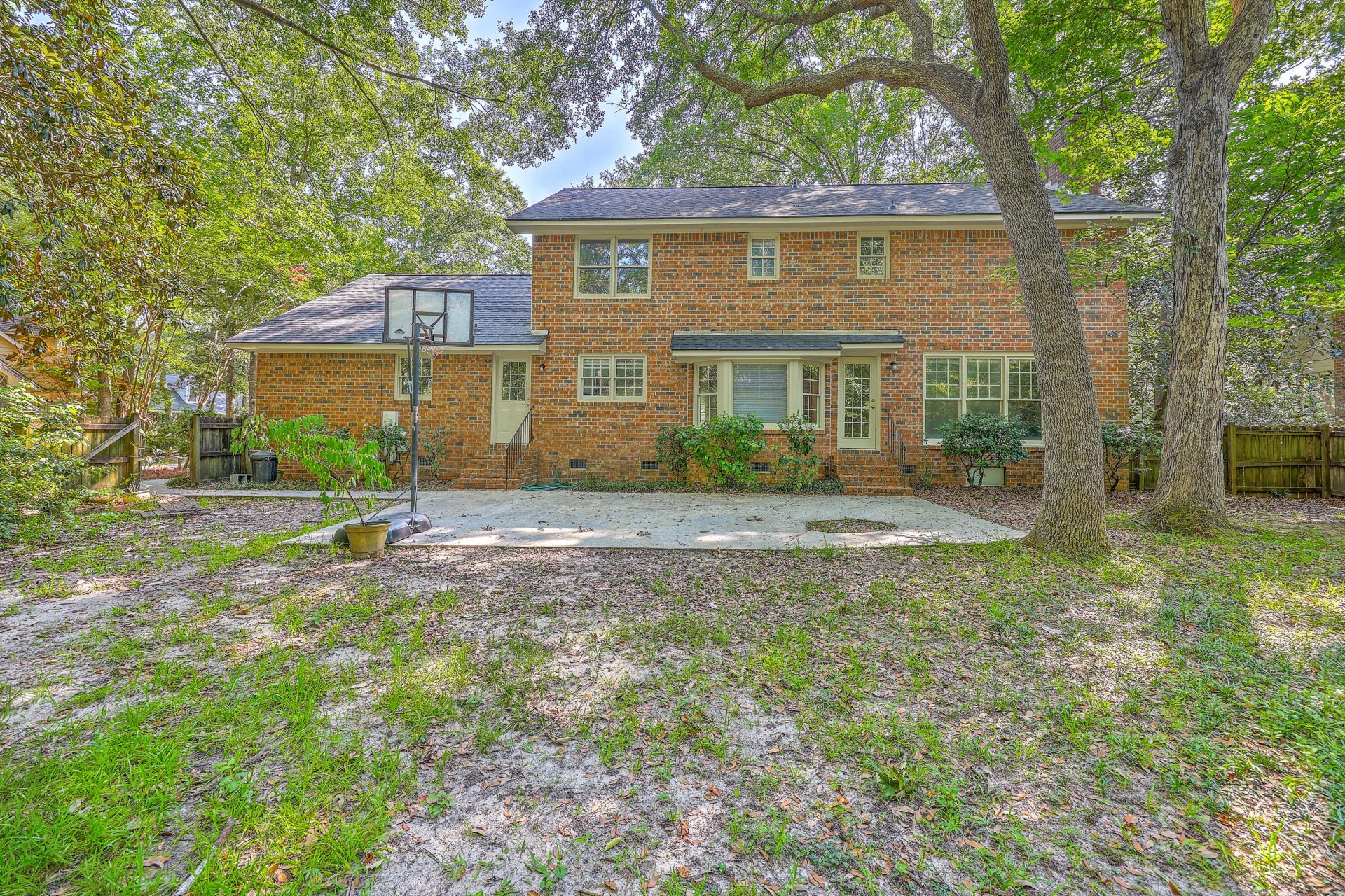 109 Squire Court Photo 32