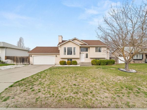 1214 S Bannen Rd, Veradale, WA 99037