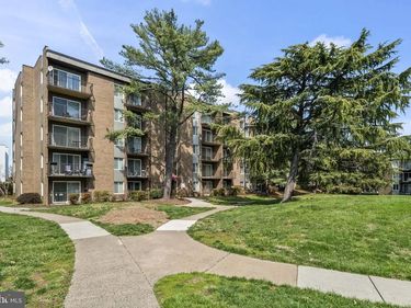 60 S VAN DORN STREET, Unit 208, ALEXANDRIA, VA 22304