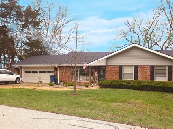 12 Lakewood Drive, Hillsboro, MO 63050