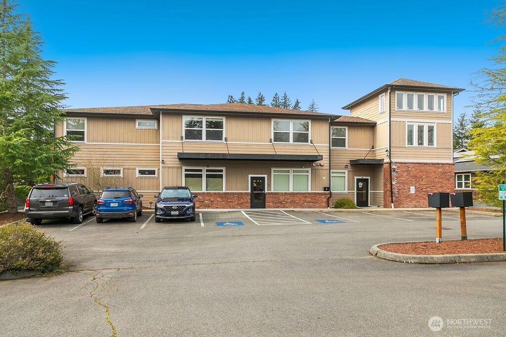 1922 Pottery Avenue , Port Orchard, WA 98366