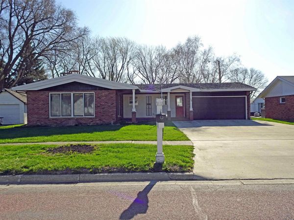 123 Normal College Avenue, Sheldon, IA 51201