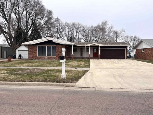 123 Normal College Avenue, Sheldon, IA 51201