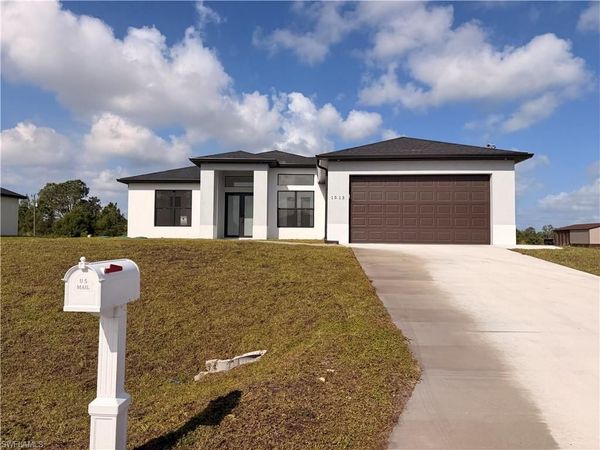 1513 Roosevelt AVE , LEHIGH ACRES, FL 33972