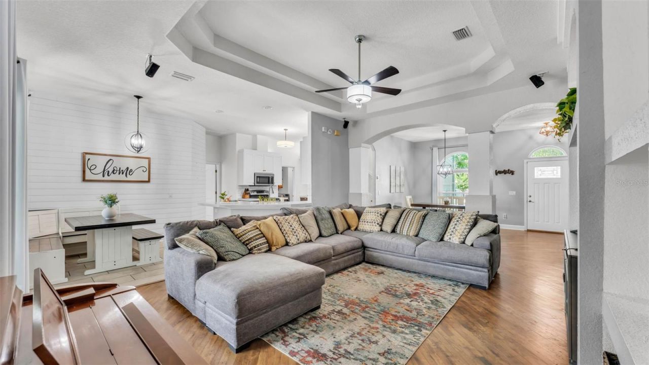 3911 Smoke Rise Court , Valrico, FL 33594 Photo