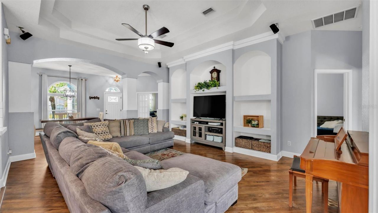 3911 Smoke Rise Court , Valrico, FL 33594 Photo