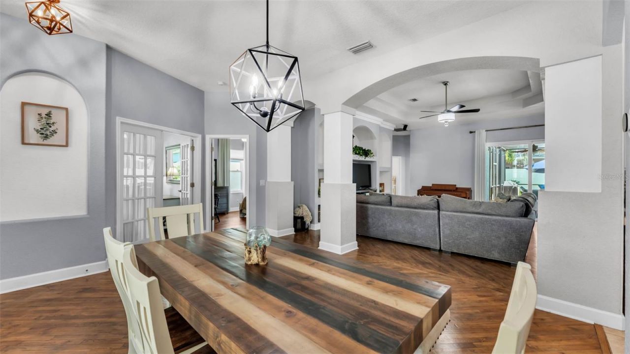 3911 Smoke Rise Court , Valrico, FL 33594 Photo