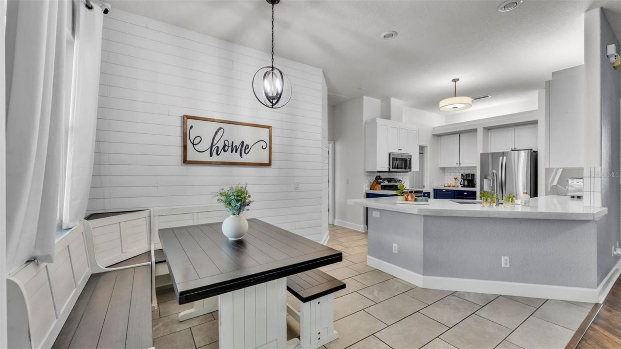 3911 Smoke Rise Court , Valrico, FL 33594 Photo