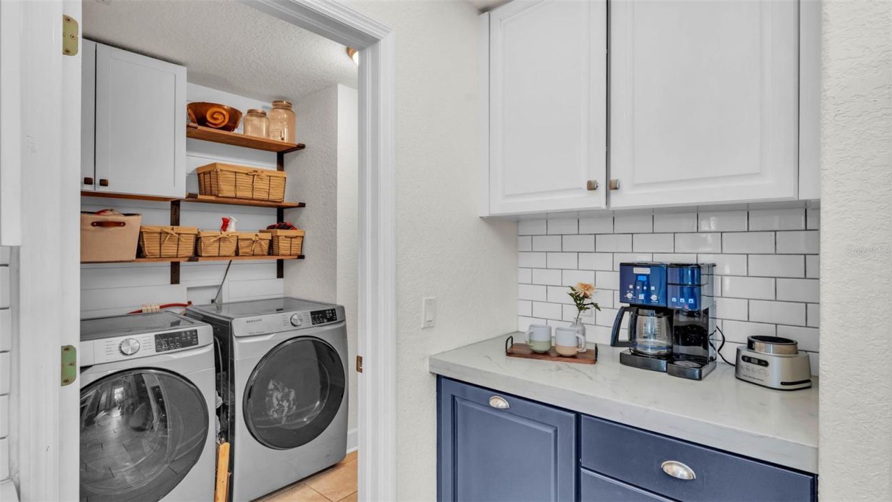 3911 Smoke Rise Court , Valrico, FL 33594 Photo