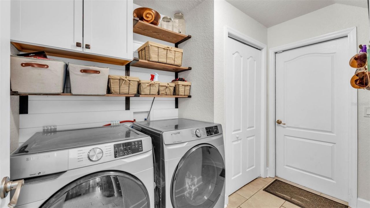 3911 Smoke Rise Court , Valrico, FL 33594 Photo