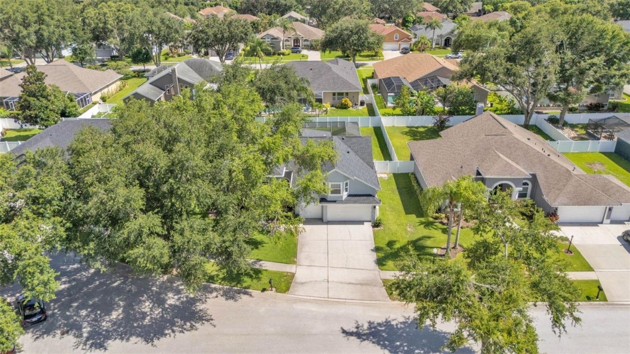 3911 Smoke Rise Court , Valrico, FL 33594 Photo