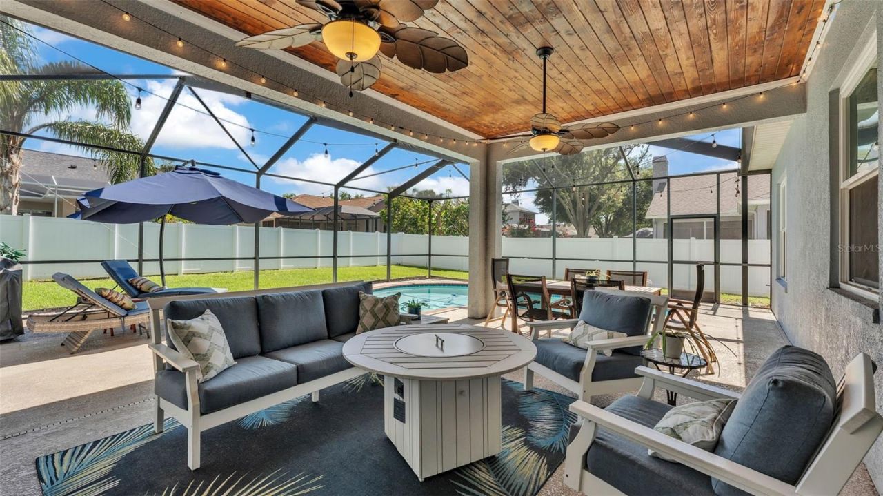 3911 Smoke Rise Court , Valrico, FL 33594 Photo