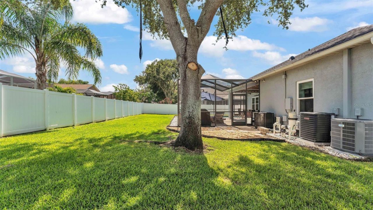 3911 Smoke Rise Court , Valrico, FL 33594 Photo