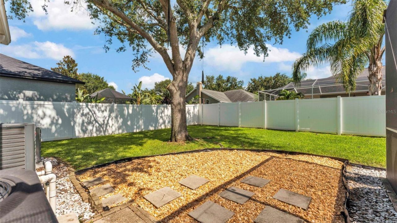 3911 Smoke Rise Court , Valrico, FL 33594 Photo