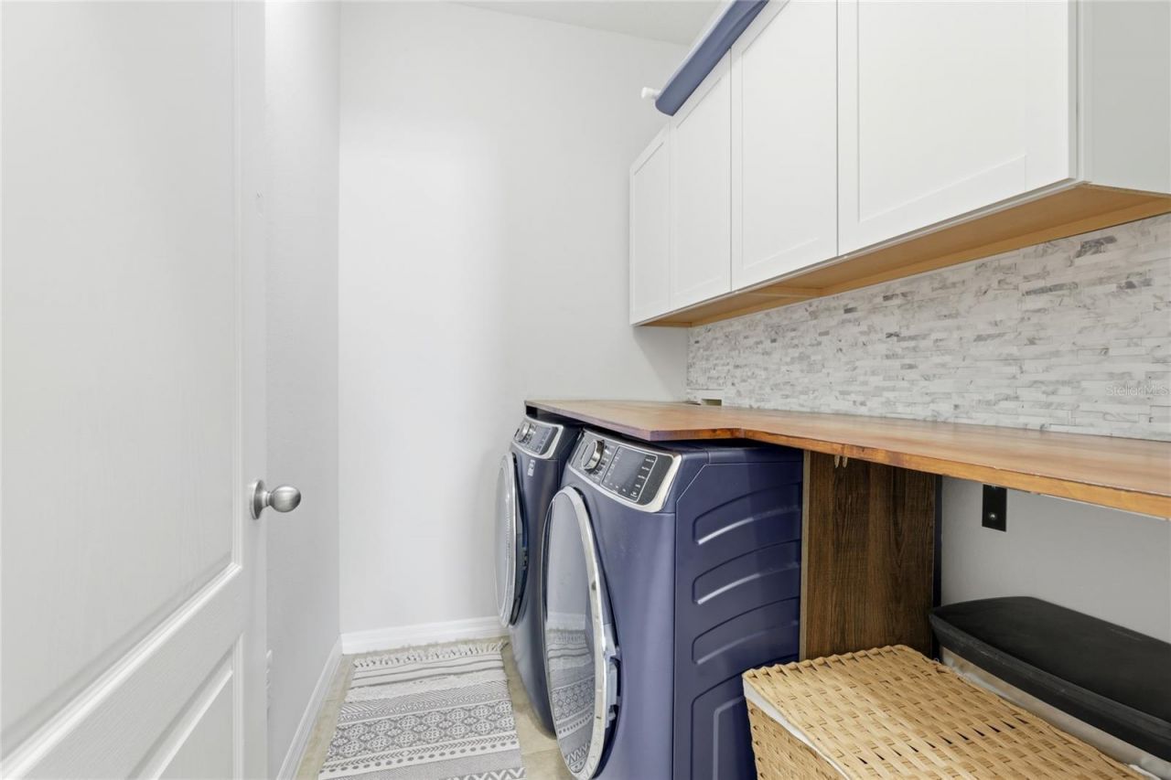 5603 Aaron Court , Sarasota, FL 34232 Photo