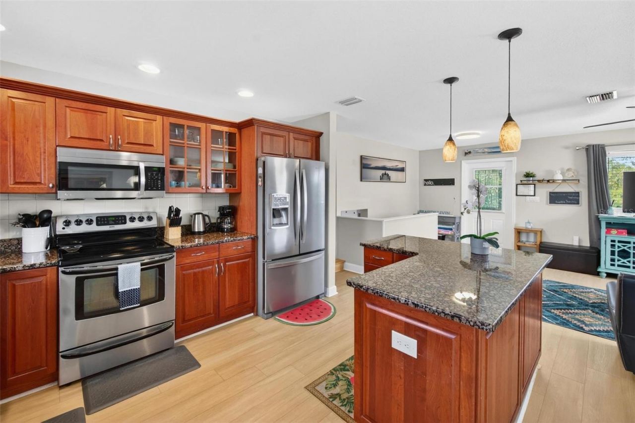 8517 43rd Avenue W, Bradenton, FL 34209 Photo