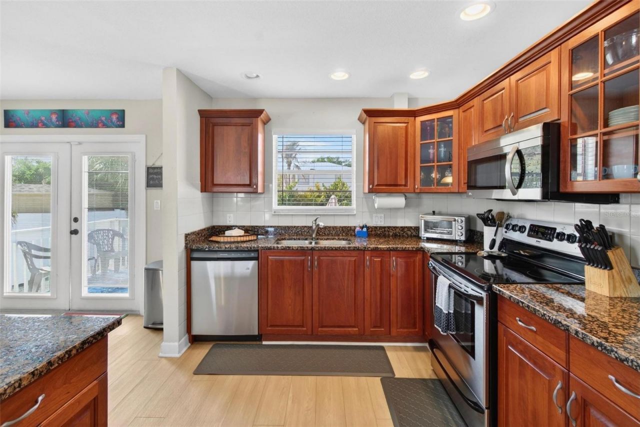 8517 43rd Avenue W, Bradenton, FL 34209 Photo