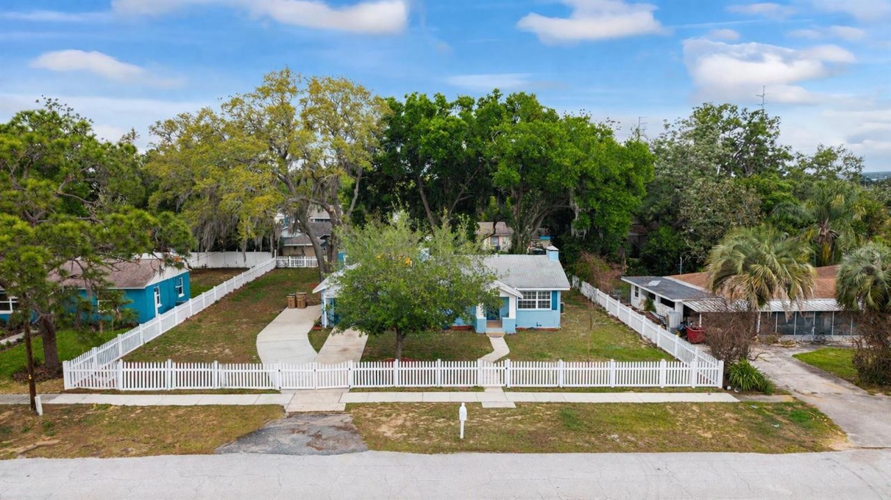 111 E Charlotte Avenue, Eustis, FL 32726