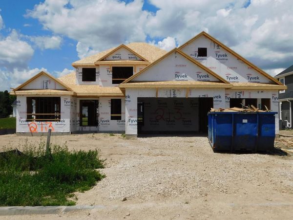 213 Mulberry LANE, Grafton, WI 53024