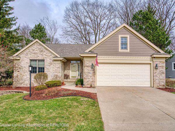 3554 Oakmont Drive, Lansing, MI 48911