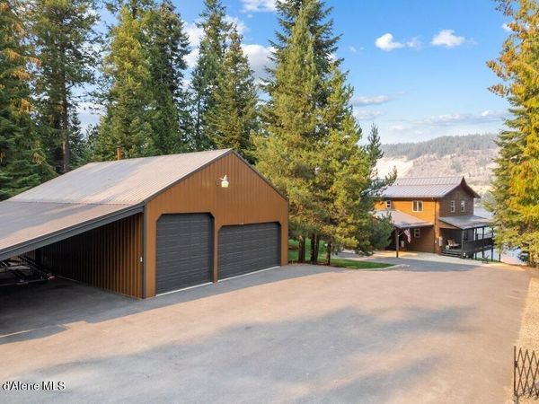 1671 Wooded Acres DR , Sagle, ID 83860