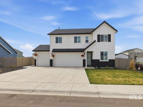 11195 Maroon Bells Dr, Caldwell, ID 83605