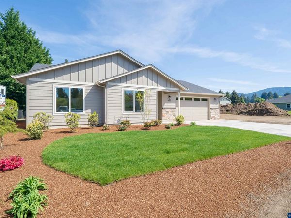 950 6th St, Lyons, OR 97358