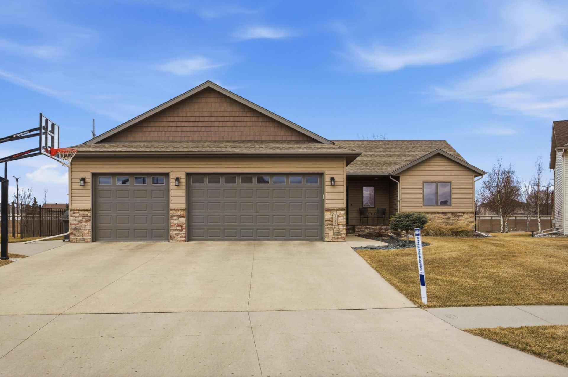 5539 Sunflower Lane S, Fargo, ND 58104