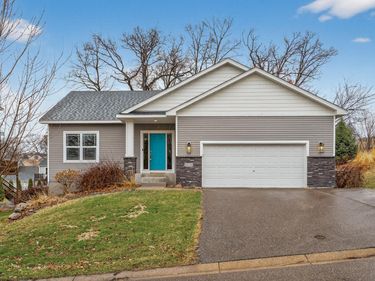 9530 18th Avenue N, Plymouth, MN 55441