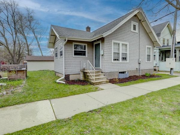 611 S Brooks Street, Madison, WI 53715