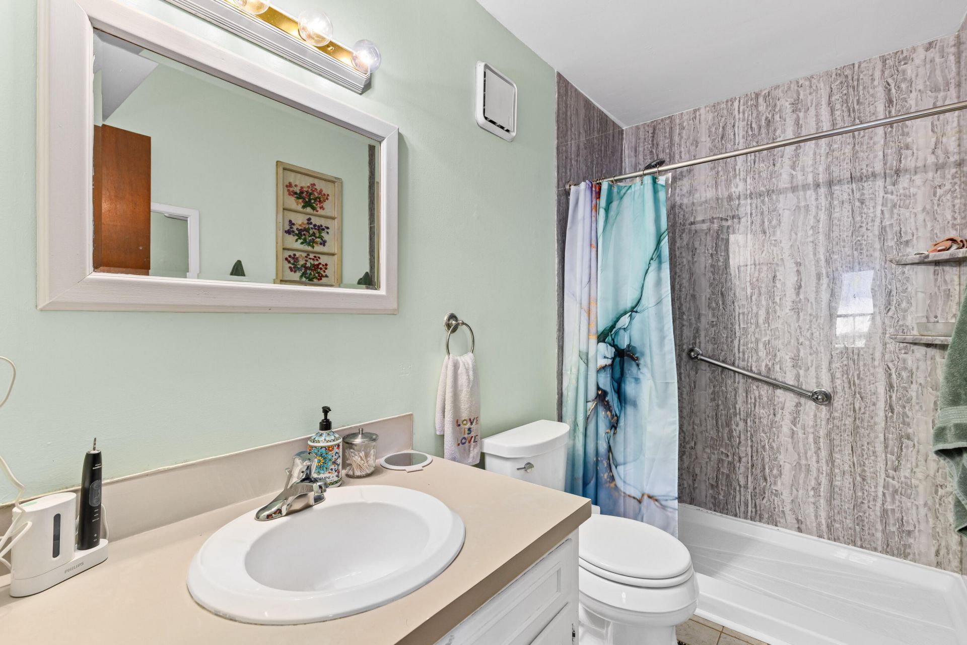 651 Semaht Street Photo 19