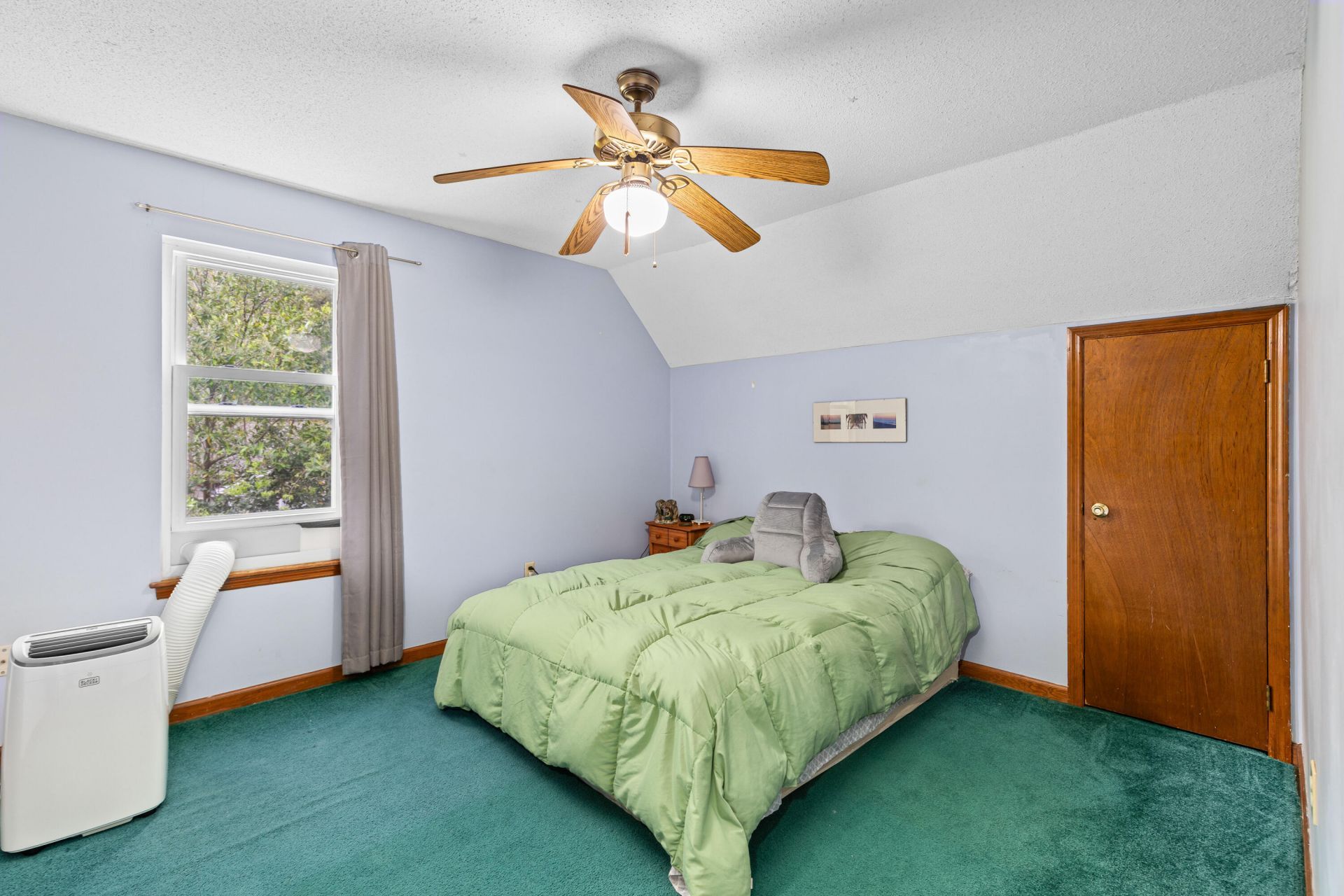 651 Semaht Street Photo 22